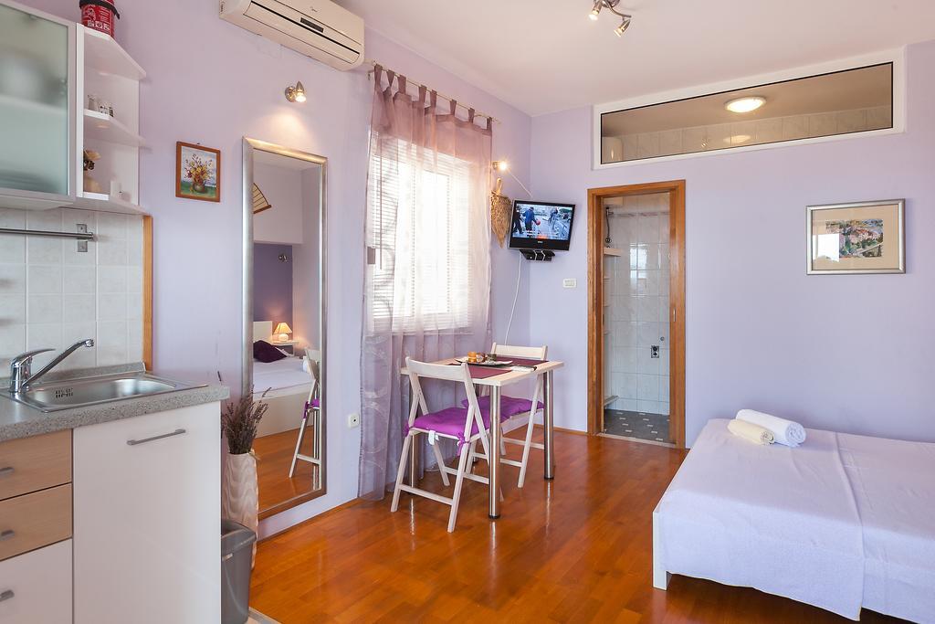 Studio Apartment Odak Podgora Exterior photo